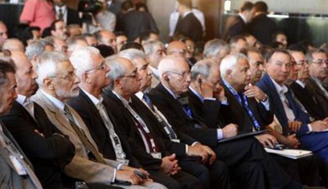 القاهرة تعمل لـ”توحيد المعارضة السورية” من خلال مجلس يضم 100 شخصية