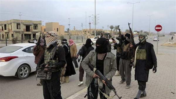 استنفار في صفوف داعش في الرقة