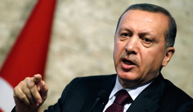 أردوغان لمتظاهري باريس: لماذا لا نسمع أصواتكم إزاء ما يحدث في سوريا؟