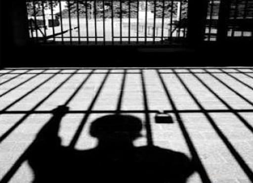 ارتفاع ضحايا التعذيب في سجون النظام إلى ما يقارب الـ 13 ألف شخصاً