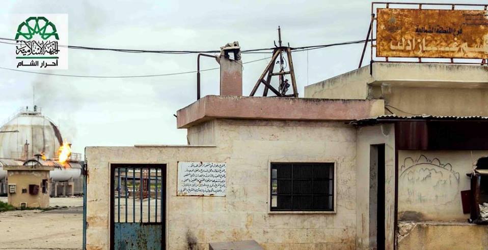 المعارضة تسيطر على أكثر من 12 نقطة عسكرية لجيش النظام في إدلب