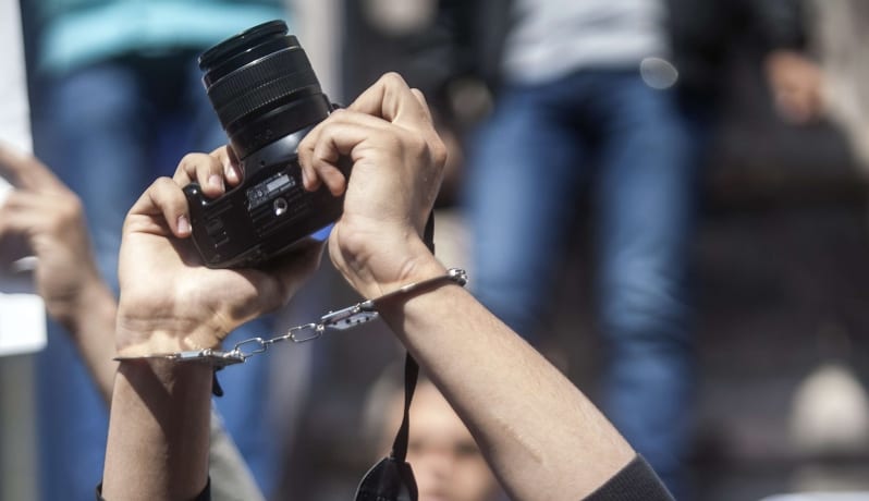 مراسلون بلا حدود تطالب بتحويل ملف الصحفيين في سوريا والعراق إلى الجنايات الدولية