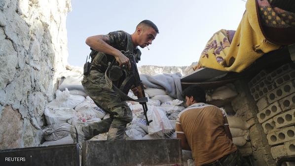 حلب: النظام يستهدف مستودعات الهلال الأحمر.. ومعارك في الريف الجنوبي