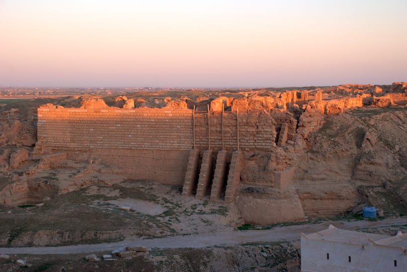 مواقع دير الزور الأثرية.. واقع الدمار وصور العبث وحقائق تجارة الآثار
