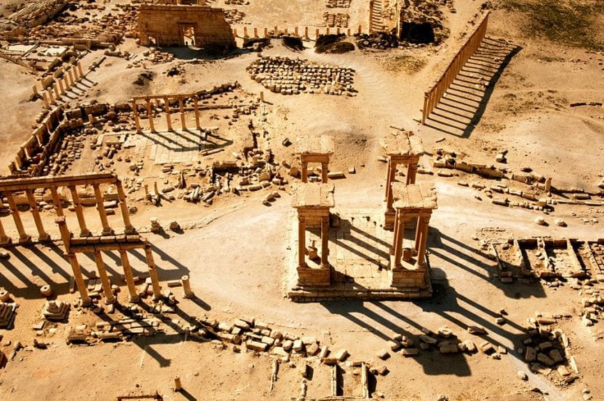 نشطاء: المنطقة الأثرية في تدمر “خالية تماماً” من النظام وداعش
