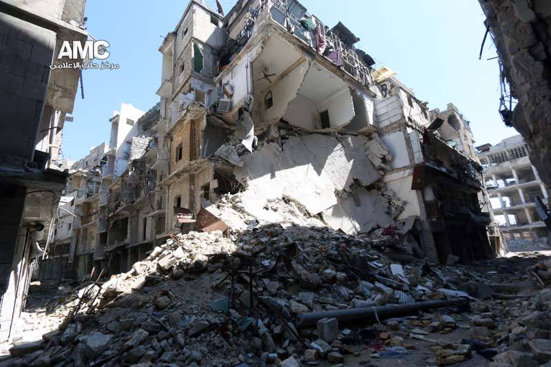 مقتل 10 أطفال في استهداف معهد تعليمي في حلب ببرميل متفجر