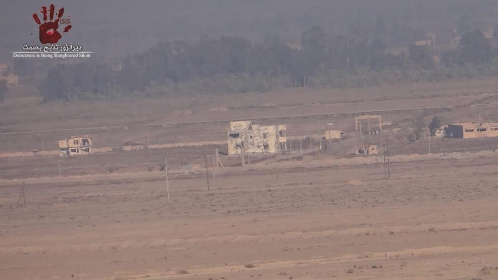 النظام يستعيد السيطرة على بناء مهم في محيط مطار دير الزور العسكري