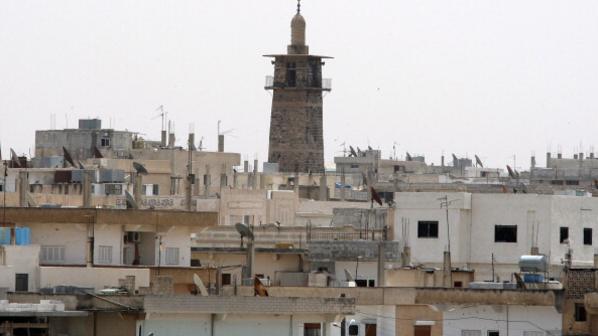 درعا: عناصر النظام يستولون على منازل النازحين من المدينة