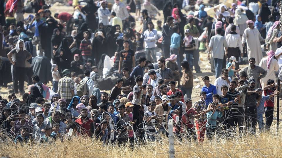 مسؤول تركي: تركيا قلقة من “تهجير التركمان والعرب في تل أبيض”