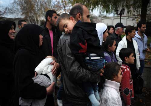 بريطانيا تعلن استعدادها لاستقبال مئات إضافية من اللاجئين السوريين
