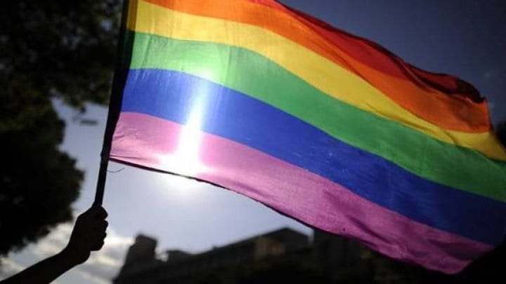 عاصفة الشذوذ…  هل تصير الفضيلة وهماً؟
