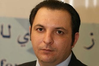 بعد اعتقال دام أكثر من ثلاث سنوات.. السلطات السورية تفرج عن الصحفي مازن درويش
