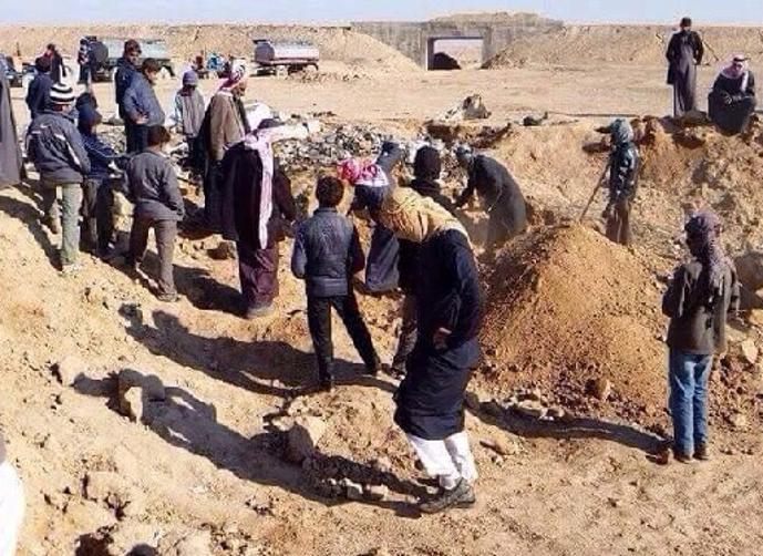 اكتشاف “مقبرة جماعية” لمعتقلين أعدمهم داعش في ديرالزور