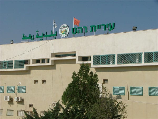 شركة اسرائيلية تعرض استقبال 200 عائلة سورية للعمل لديها