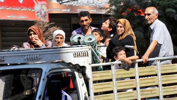 حلب: أوضاع “في غاية السوء” يعانيها 55 ألف نازح من الريف الجنوبي