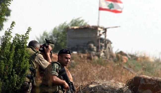 الجيش اللبناني يقصف مواقع تعهد بإبقائها آمنة في جرود عرسال.. ومقتل لاجئين اثنين