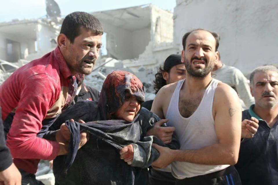أكثر من 100 قتيل ومئات الجرحى بقصف جوي على حلب وريفها