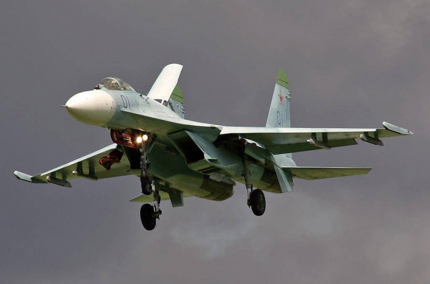 طائرات روسية تقصف الحر في القلمون.. والنظام يهجّر 30 عائلة من أهالي الزبداني