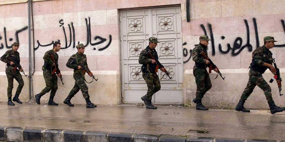 النظام يعتقل 13 شخصاً في القلمون.. ويعمم أسماء 753 مطلوباً على حواجزه