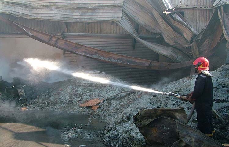 حريق كبير في معمل جود باللاذقية