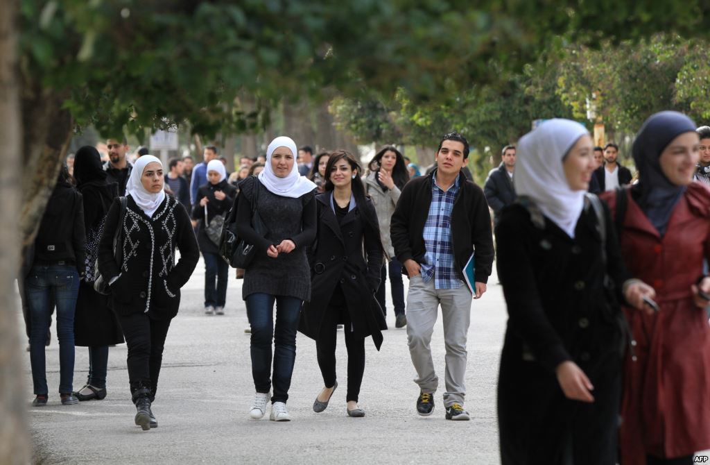 إيجار الشقة 100 ألف ليرة.. كيف يؤمنها طلاب جامعة دمشق؟