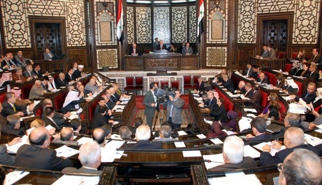 نواب يطالبون بدولرة رواتب الموظفين