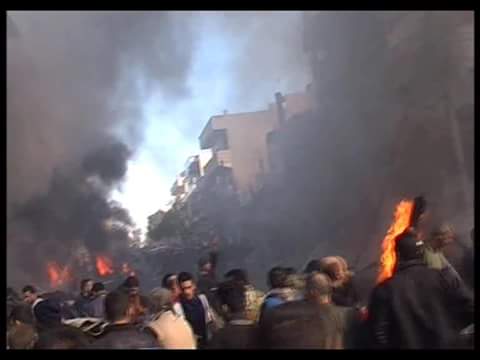 15 قتيلاً و30 جريحاً بانفجار سيارة مفخخة في حي الزهراء بحمص