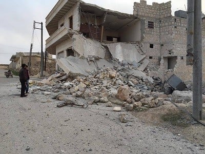 مصادر إعلامية وناشطون: “الطيران الروسي يخرق الهدنة ويقصف ريف حلب”