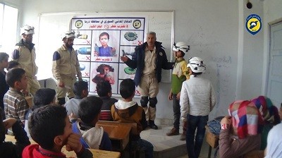الدفاع المدني في درعا ينظم حملة توعية للحماية من القنابل العنقودية