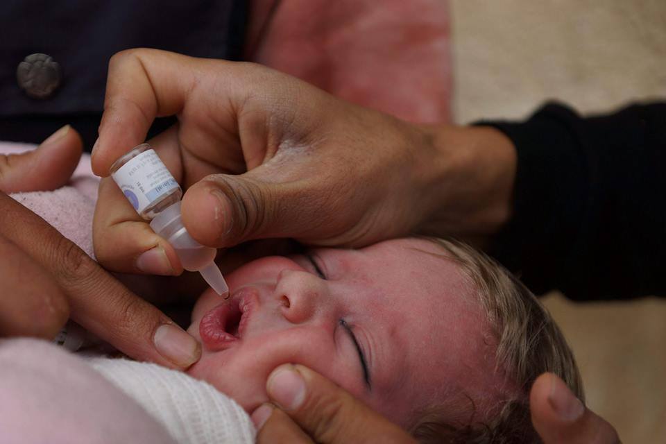 حملة لقاح تشمل 100 ألف طفل في محافظتي درعا والقنيطرة