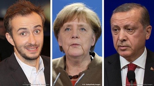 ميركل توافق على طلب أردوغان بمحاكمة فنان كوميدي سخر منه
