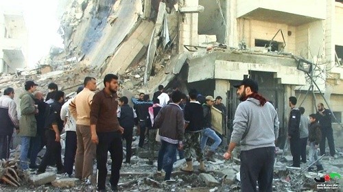 حمص: ثلاثة ضحايا مدنيين و 11 جريحاً بصاروخ للنظام على حي الوعر
