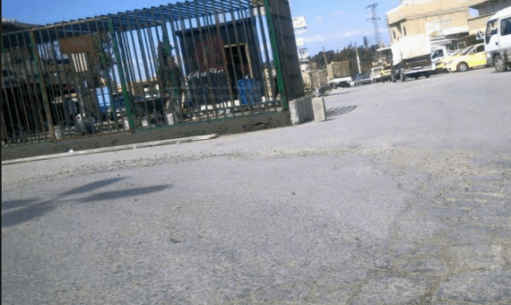 مقتل طفلين بقذائف داعش في دير الزور.. والتنظيم يستعرض أسرى النظام في الأقفاص