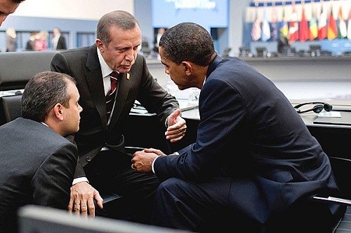 أوباما يبحث قتال داعش مع أردوغان.. وكردستان تعلن مقتل رجل أمن البغدادي