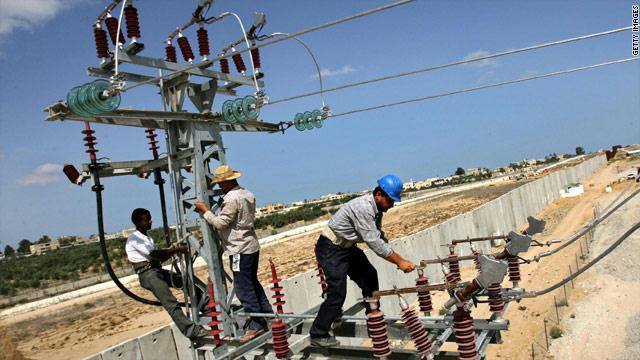 أحياء درعا بدون كهرباء بسبب “سرقة” الأكبال الرئيسية