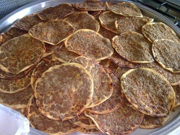 طبق اليوم “صفيحة لحمة” وتكلفته حوالي 4 آلاف ليرة