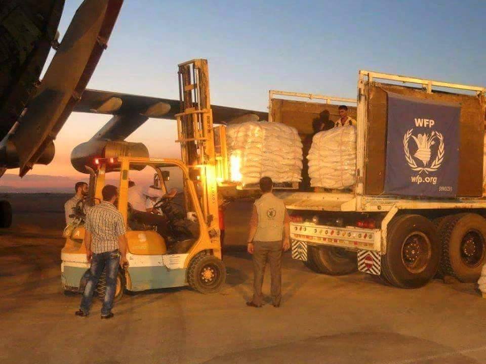 بمعدل طائرتين يومياً.. مساعدات الأمم المتحدة تصل من دمشق إلى القامشلي