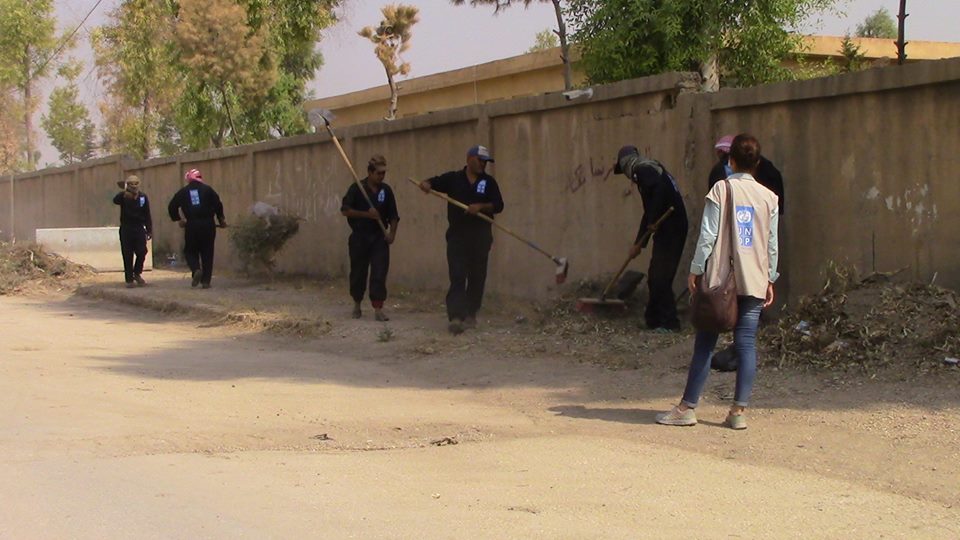 حملة للنظافة في شوارع القامشلي برعاية الأمم المتحدة