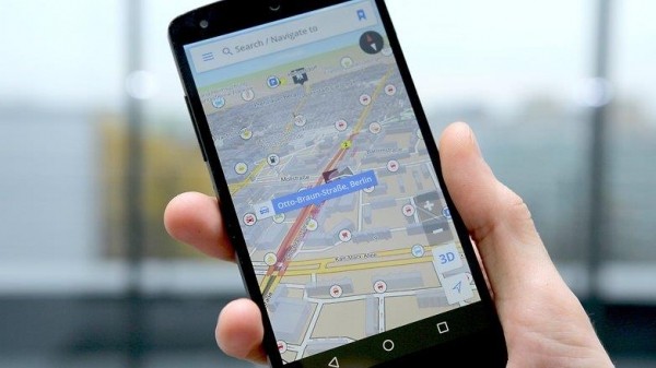 الاتصالات تسمح باستيراد أجهزة خلوية تحوي ميزة “GPS”