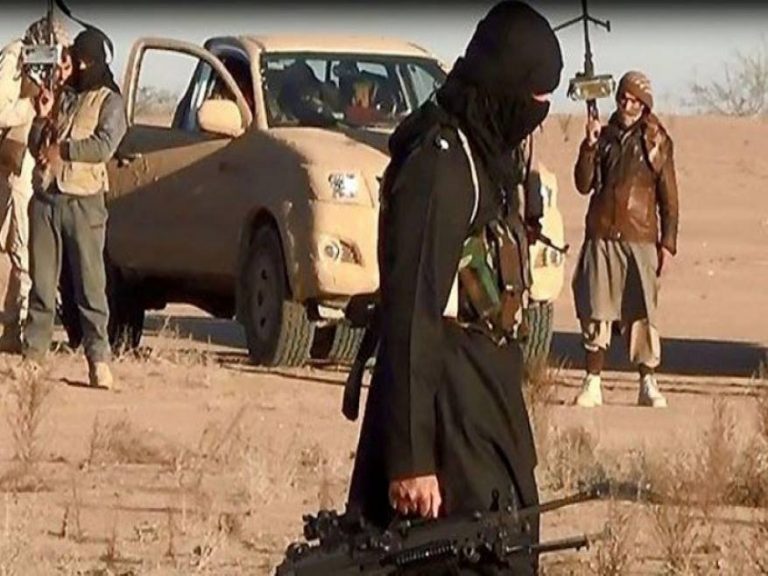داعش والنظام.. تصاعد في الاشتباكات وثبات في خرائط السيطرة في دير الزور