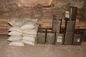 ضبط مستودع مواد غذائية منتهية الصلاحية في دمشق