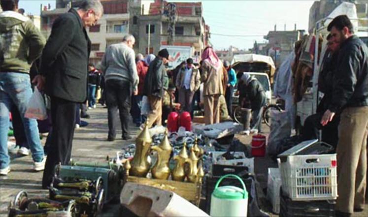 في محاولة أخيرة للعيش.. السوريون يبيعون مقتنياتهم الشخصية