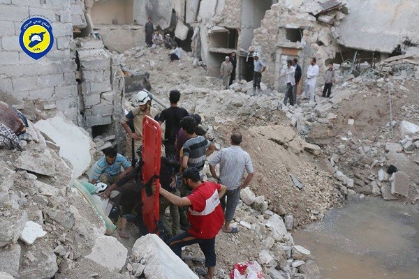 الطيران الروسي والنظامي يخلّفان 90 قتيلاً في حلب أمس