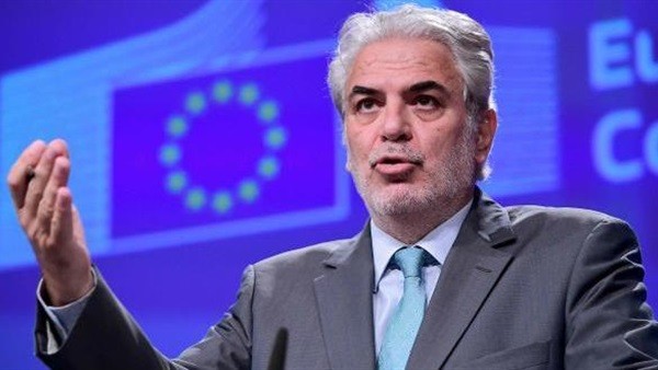 أوروبا تقدم 400 مليون دولار للاجئين السوريين بتركيا.. وتقول إنها “ستحدث فرقاً كبيراً بحياتهم”