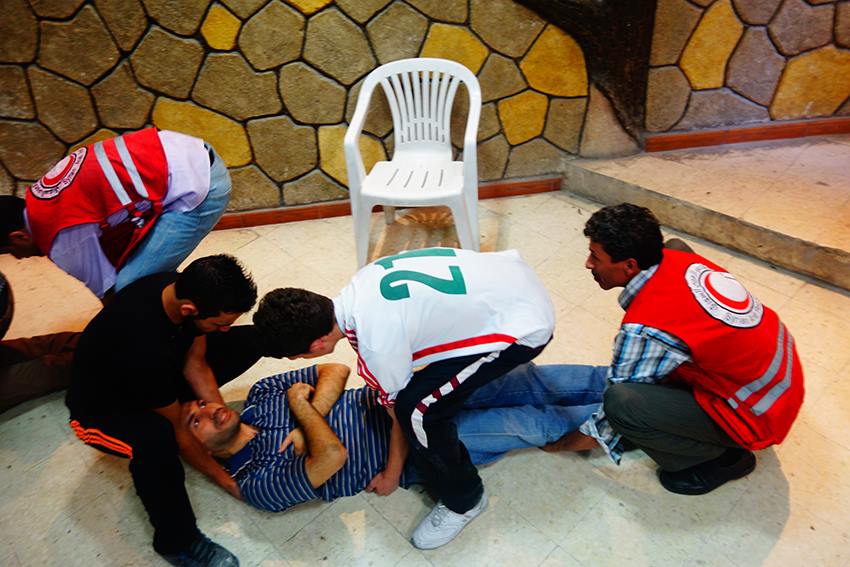 بسبب صعوبة نقل الجرحى أثناء القصف: حملة في درعا باسم “في كل بيت مسعف”
