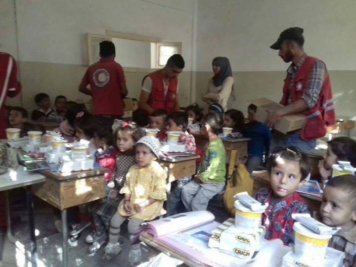 ديرالزور: نشاط توعوي لطلاب الابتدائية في الأحياء المحاصرة برعاية الهلال الأحمر