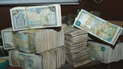 موظف يختلس 18 مليون ليرة و يتم الإفراج عنه في ظروف غامضة