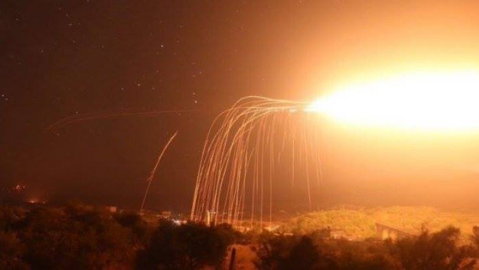 النظام يقصف غرب حلب “بالقنابل الفوسفورية”.. ونشوب حرائق استمرت لساعات