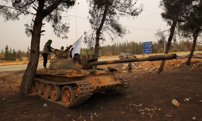 النظام يحاول استعادة ما خسره بحلب: معارك عنيفة ومقتل مدنيين بقصف الطيران