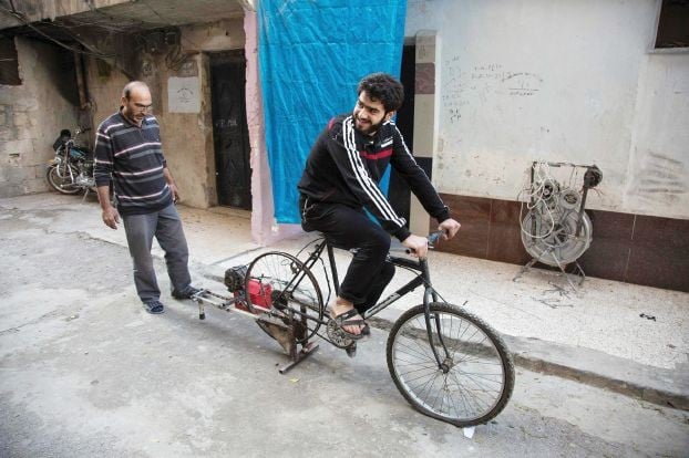 أحياء حلب الخاضعة لسيطرة النظام تعاني من “التعفيش” باعتراف رسمي